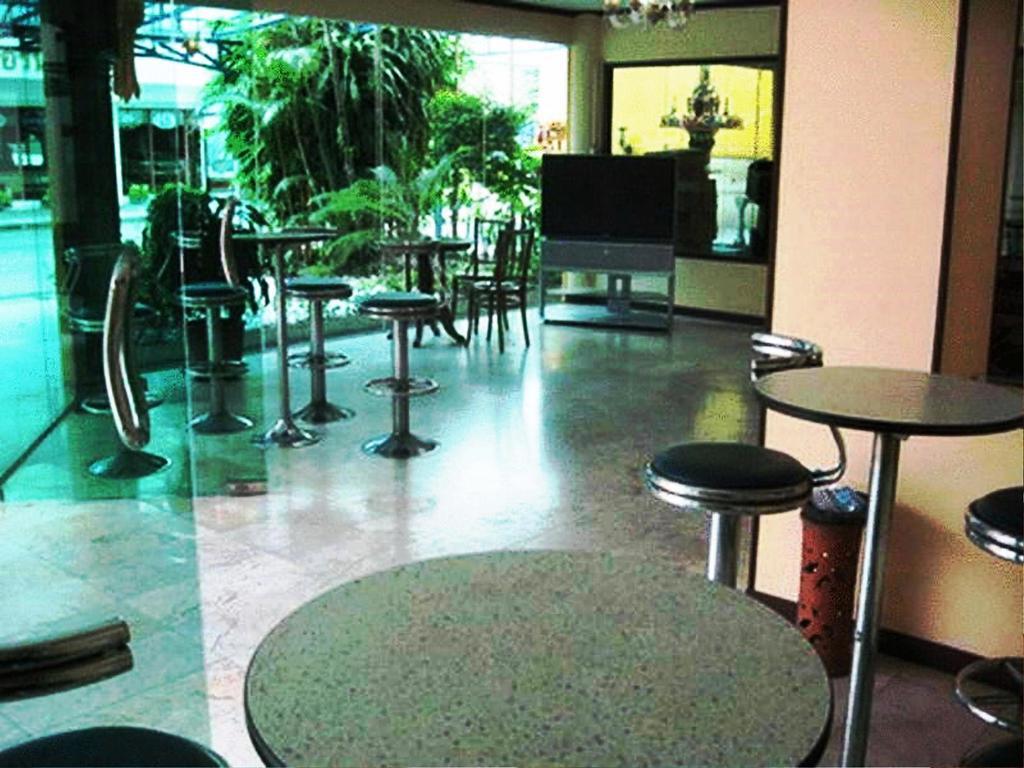 Darley Hotel Chiangmai Chiang Mai Bagian luar foto