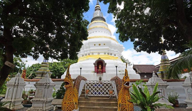 Darley Hotel Chiangmai Chiang Mai Bagian luar foto